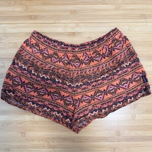 EUC Women's M Patagonia Barely Baggies Shorts 2 1/2 - Mangrove Tiki Henna Brown